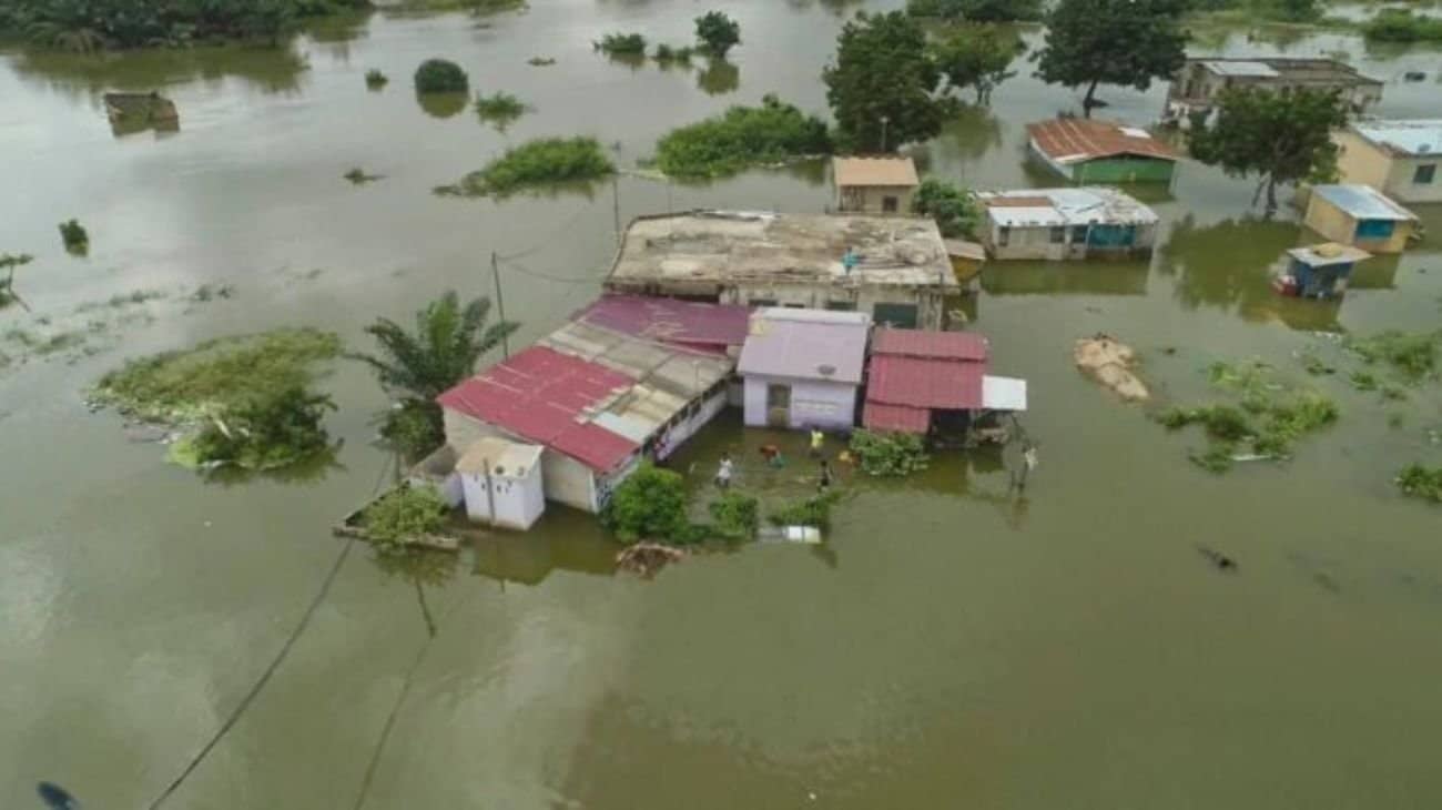 Ghanaians React As Several Homes In Weija Submerged After Dam Spillage