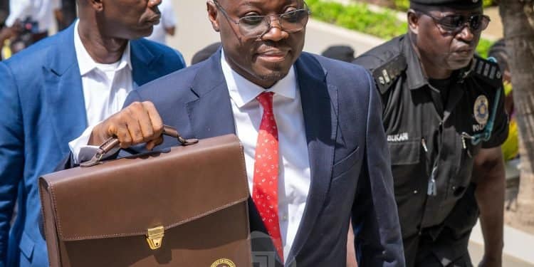 Finance Minister Calls for Parliament’s Support to Drive 2025 Budget Success