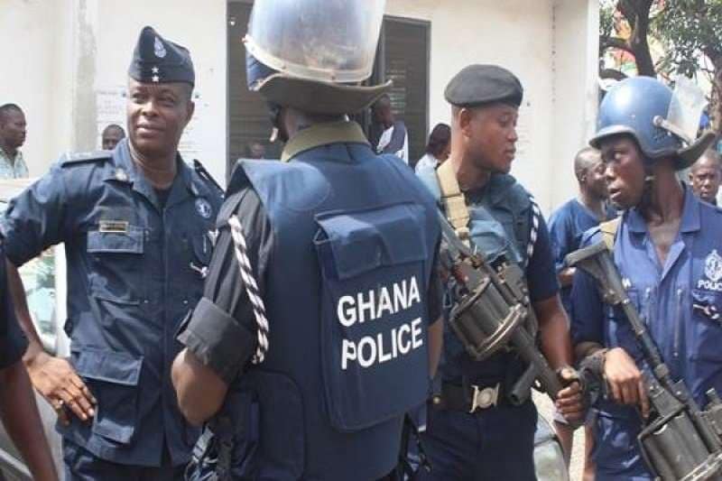 ghana police enlist 140 locals to fight drugs in zongo communities