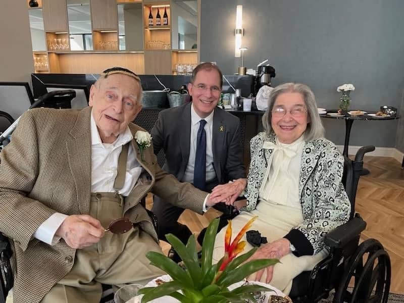 Couple Marries at 102 and 100, Breaks World Record
